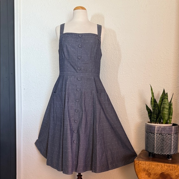 Gal Meets Glam Dresses & Skirts - Gal Meets Glam Charcoal Midi Dress